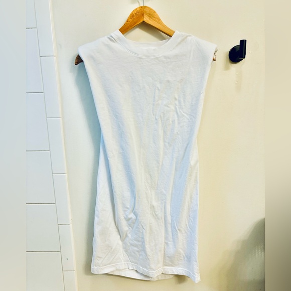 ARITZIA BABATON tee shirt dress shoulder pad mini white size extra extra small - Picture 2 of 7